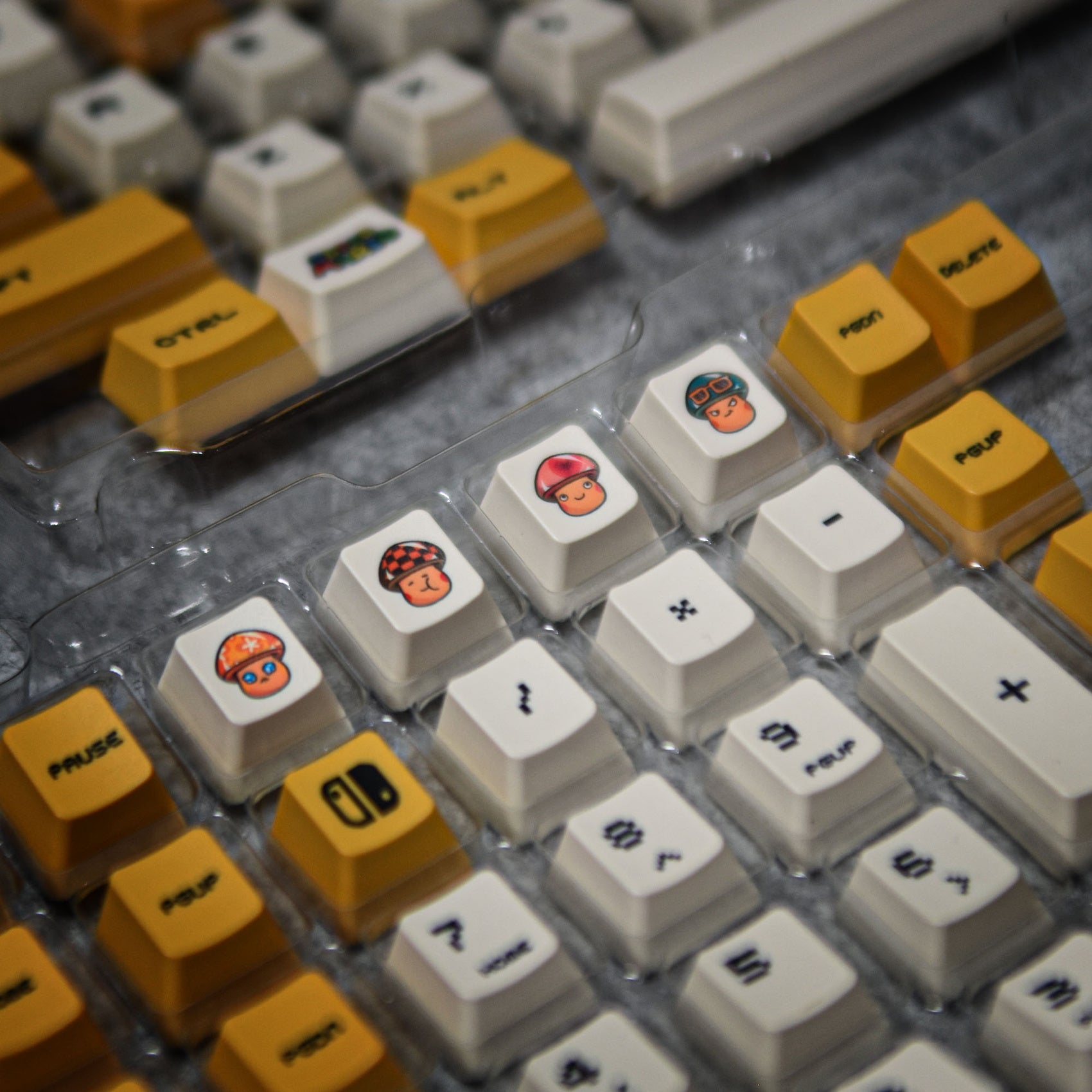 Yellow Mario Theme Keycaps – 123 Keys | OEM Profile • PBT