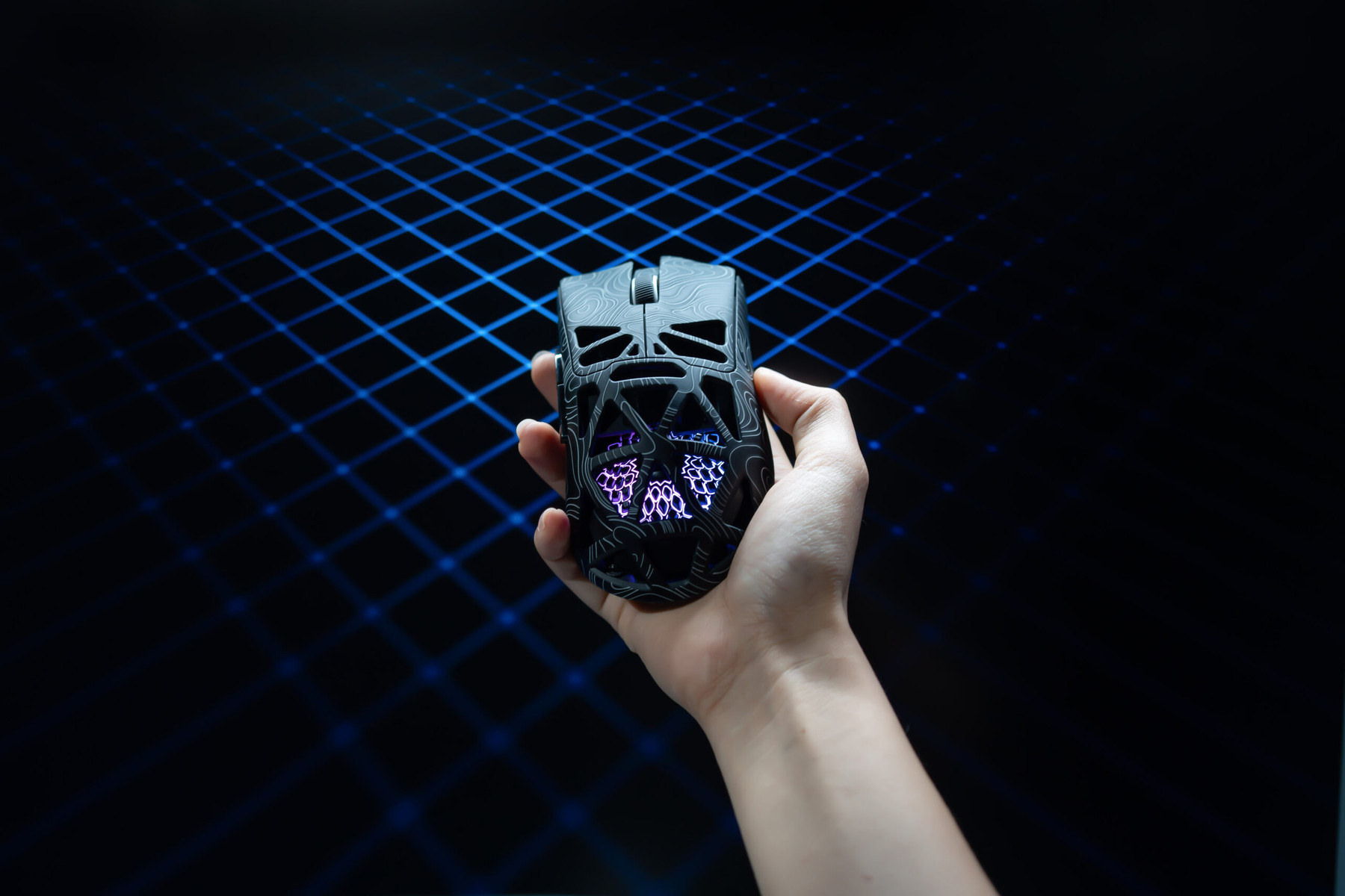 M4G × FuryCube G11 — Ultra Lightweight Wireless Gaming Mouse (black) – Image 6