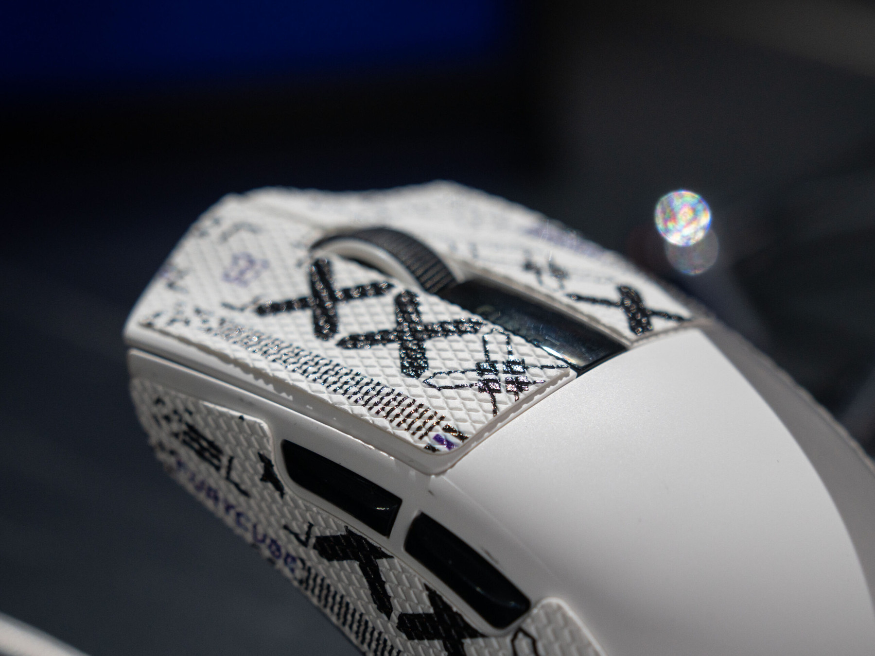 M4G × FuryCube G9 — Ultra Lightweight Wireless Gaming Mouse (white) – Image 8