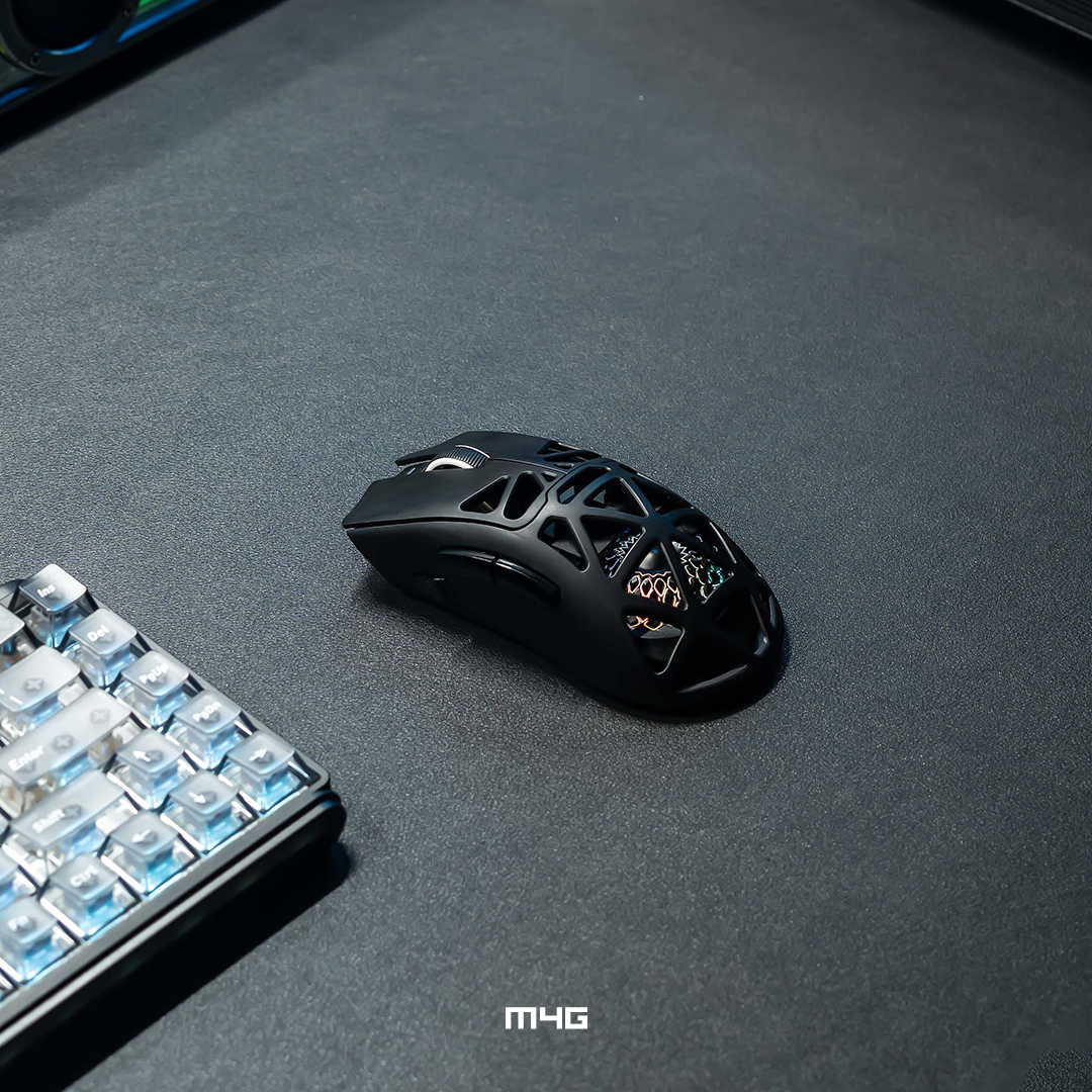 M4G × FuryCube G11 (BK-V2) — Ultra Lightweight Wireless Gaming Mouse (Black Mat) – Image 4