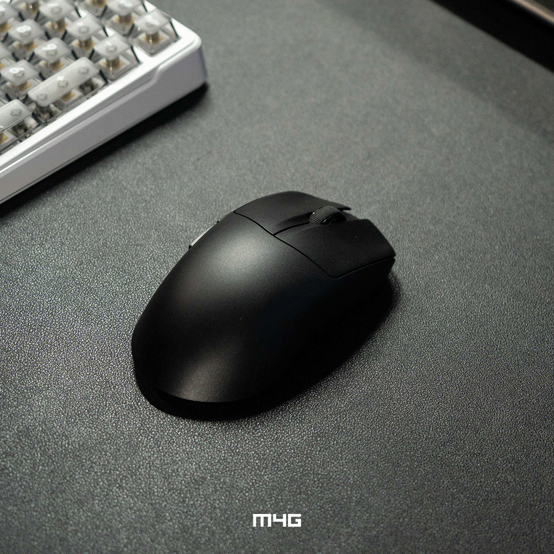 M4G x FURYCUBE G13S Wireless Gaming Mouse with Swappable Battery (Black) – Image 3