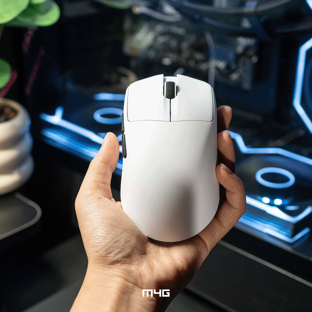 M4G x FURYCUBE G13S Wireless Gaming Mouse with Swappable Battery (White) – Image 3